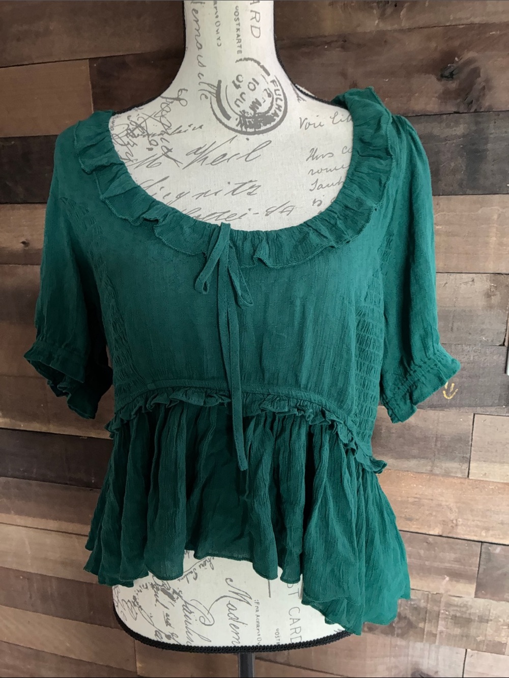 Jessica Simpson Emerald Green Ruffled Peplum Tunic